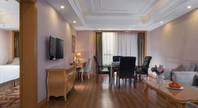Двухместный люкс Deluxe Vienna International Hotel Yi Yang High tech Zone High speed Railway South Station Branch
