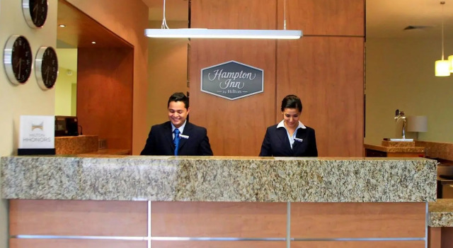 Кровать в общем номере Hampton by Hilton Guadalajara Expo