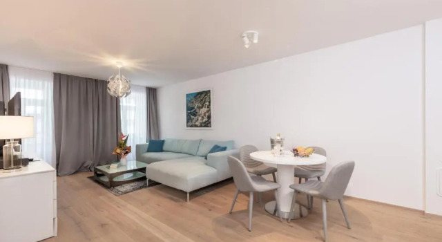 Vienna City Apartments Castelligasse, Prenota Appartamento 05. Margareten Vienna, vicino a Stazione Ferroviaria di Matzleinsdorfer Platz