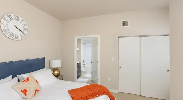 2BR Lux Apartment With Rooftop Deck, Gym & Parking, Rezerwuj Apartament  