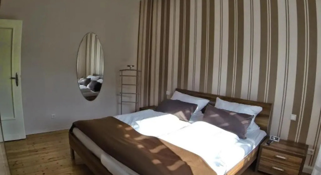 Ferienwohnungen Haus am Würzlaysteig, Забронировать Отель Лемен Мозель - Германия