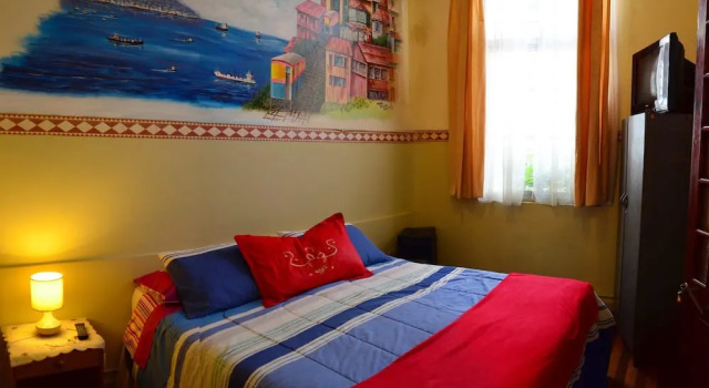 Hostal Plenovalpo, Забронировать Отель Вальпараисо область Вальпараисо, рядом с Yuguslavo Walk