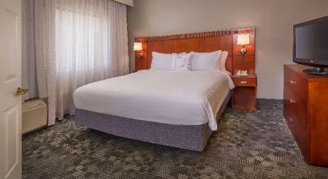 Люкс c 1 комнатой Sonesta Select Charlotte University Research Park