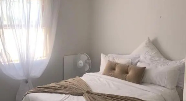 Spacious 3 bedroom duplex, close to Club Mykonos