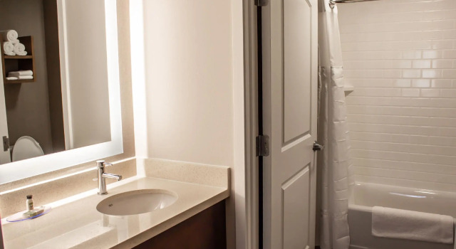 Четырёхместный люкс c 1 комнатой Staybridge Suites - Gainesville I-75 by IHG