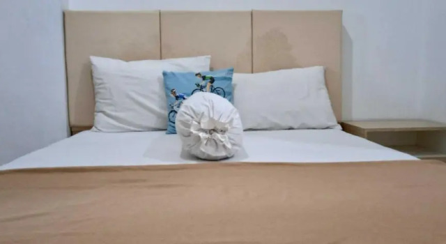 Guest House Pinarak 2 Syariah near GOR Satria Purwokerto Mitra RedDoorz, Buchen Sie Pension Purwokerto Central Java