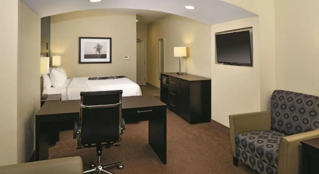 Номер Standard La Quinta Inn & Suites by Wyndham Karnes City - Kenedy