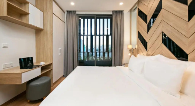 Апартаменты Dolphin Hotel and Apartment