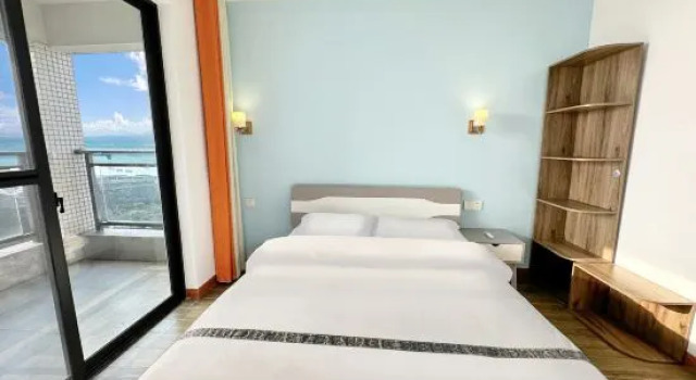 Люкс с 3 комнатами с видом на море Xicheng Homestay (Beihai Gaode Ancient Town Coast Tianjie Branch)