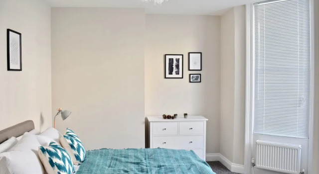Modern 2 Bedroom Flat Near Brighton Station