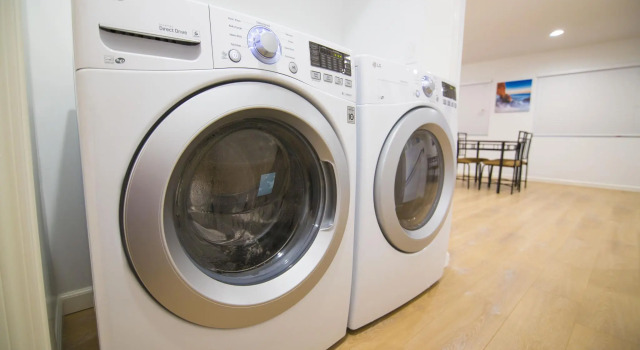Los Angeles RoomRentals LAX