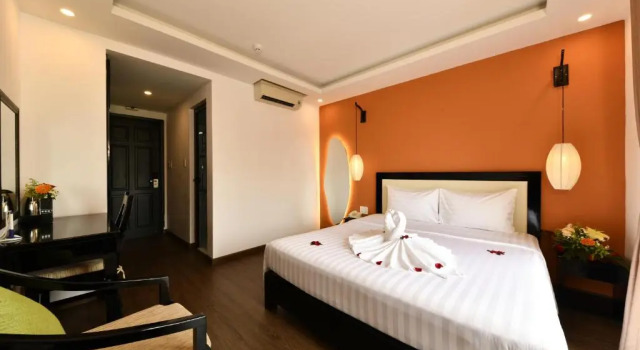 Двухместный номер Standard с балконом Hoi An Rose Garden Hotel