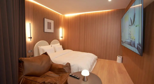 Двухместный люкс Deluxe Brown Dot Hotel Gunsan Terminal Branch