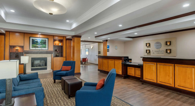 Comfort Inn & Suites Camden, Забронировать Отель Отели Южной Каролины с завтраком, Завтраки