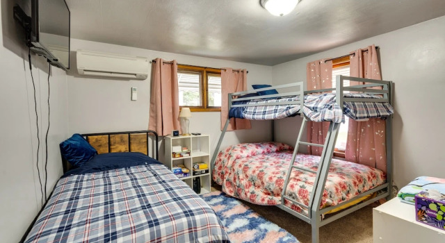 Pet-friendly Ohio Retreat w/ Patio & Fire Pit!, Varaa Hotelli Buckeye Lake Ohio