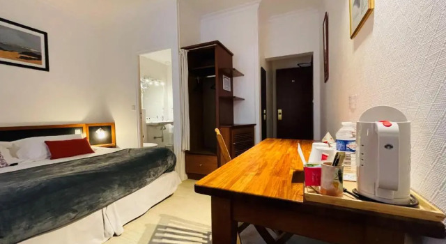 Hôtel Quic en Groigne, Забронировать Отель Интра-Мурос Сен-Мало, рядом с Порт Сен-Мало