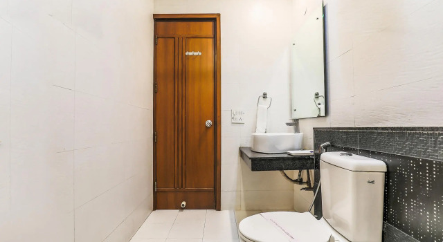 Номер Deluxe FabHotel The Mple Stays - Nr Leisure Valley Park, Iffco Chowk