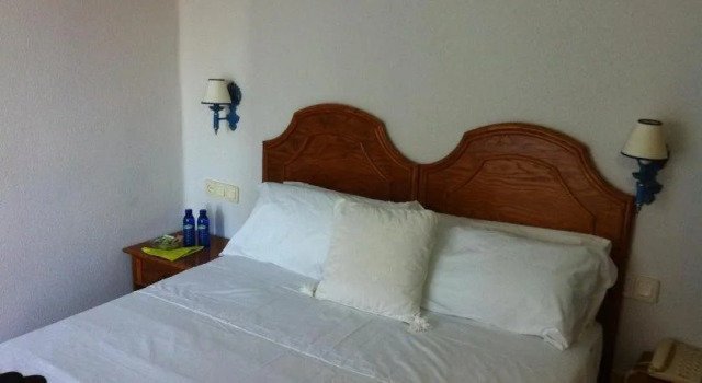Hostal Victoria, Забронировать Отель Альтура Castellon Province