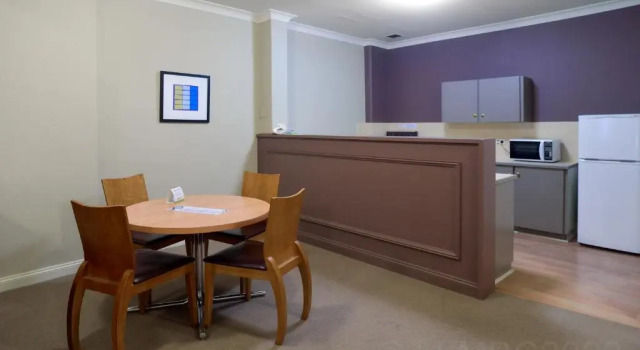 Апартаменты Standard Adelaide Mansions Apartments