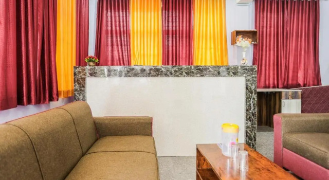 Oyo 43512 Bijaya Palace, Boek Hotel Khandagiri Orissa