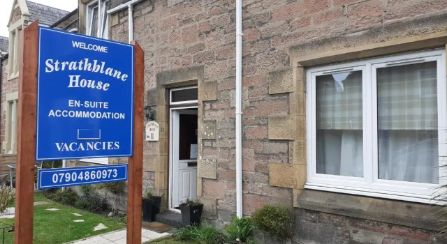 mySTAYINN Strathblane House, Забронировать Отель Отели Инвернесс с парковкой, рядом с Природный заповедник Меркинч, Парковка