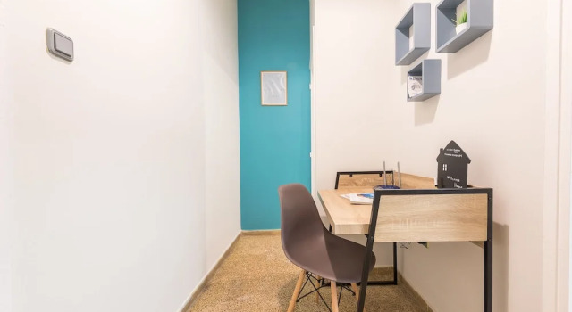 Warm Delightful Acropolis Apartment by Cloudkeys, Забронировать Апартаменты/квартира Афины Острова Саронического залива - Аттика, рядом с Холм Филопаппос