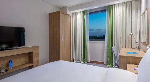 Двухместный номер для гостей с ограниченными возможностями Hampton by Hilton Istanbul Zeytinburnu