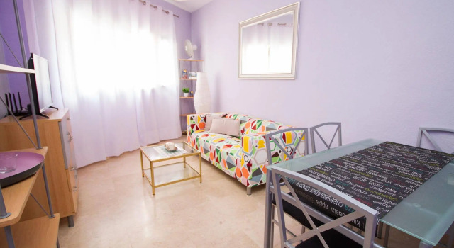 Calle Capuchinos - Colourful and Cosy by la Recepción, Забронировать Отель Малага - центр Малага, рядом с Музей Кармен Тиссен