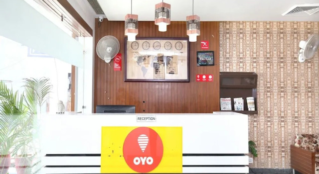 OYO 7100 Hotel Crossroads, Varaa Hotelli Chandigarh 