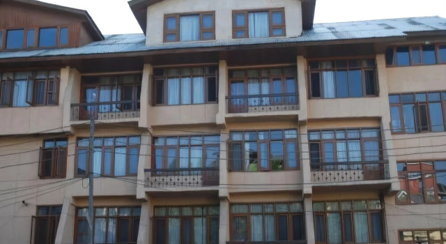 Hotel Relax Inn, Забронировать Отель Сринагар Jammu & Kashmir Ski