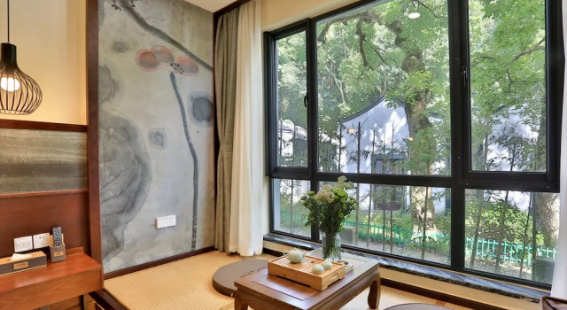 Семейный номер Standard Nostalgia Hotel (West lake Hangzhou)