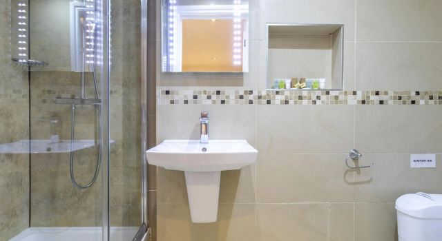 Четырёхместный номер Standard Отель Shepherds Bush London