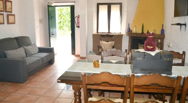 House With 4 Bedrooms in El Bosque, With Wonderful Mountain View and Wifi, Забронировать Отель Отели Эль-Боске 3 звезды, 3*