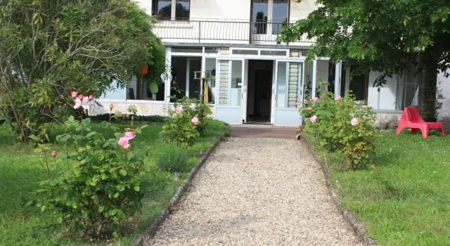 Les Glycines, Rezerwuj Hotel Hotele w Charente-Maritime z parkingiem, Parking