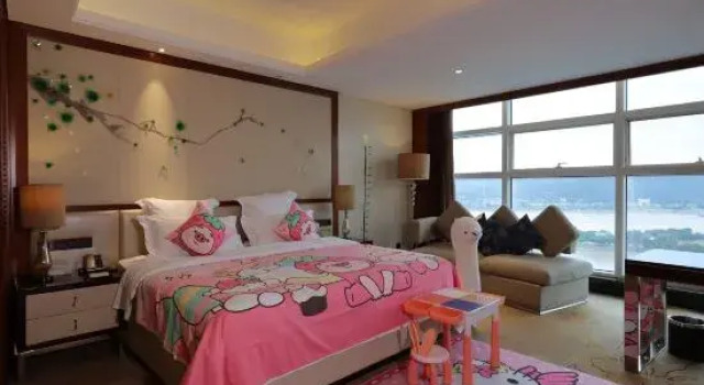 Семейный люкс Executive с видом на реку Guolong Hotel