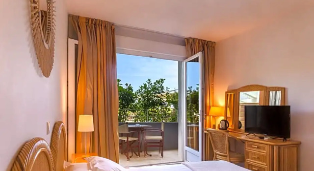 Двухместный номер Standard с видом на бассейн Hotel Le Tilbury