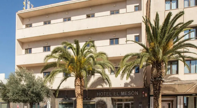 El Mesón, Rezervovat Hotel Torrijos 