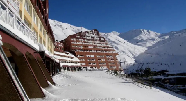 Hotel Europa, Book Hotel Astun 