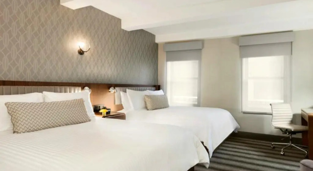 Четырёхместный люкс Signature Hotel Edison Times Square