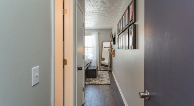 Коттедж Looby Location- Charming 3br Home 10 min to Downtown!