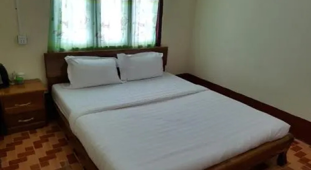 Golden Crown B&B, Book Bed and Breakfast Thandaunggyi Pegu region