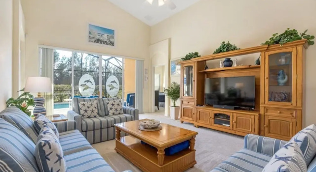 Award Winning Vacation Home With South Facing Pool And Spa Overlooking Conservation Land
