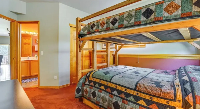 Cozy Condo w/ Views, 3 Mi to Winter Park Resort!