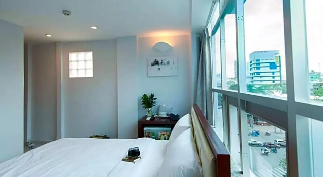 Двухместный номер Deluxe Nu Hotel - 18 Bui Vien Walkstreet