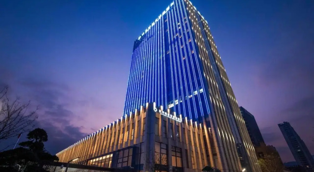 Landison Jinhao Hotel Hangzhou, Rezerwuj Hotel Hotele w Hangzhou z basenem, Basen