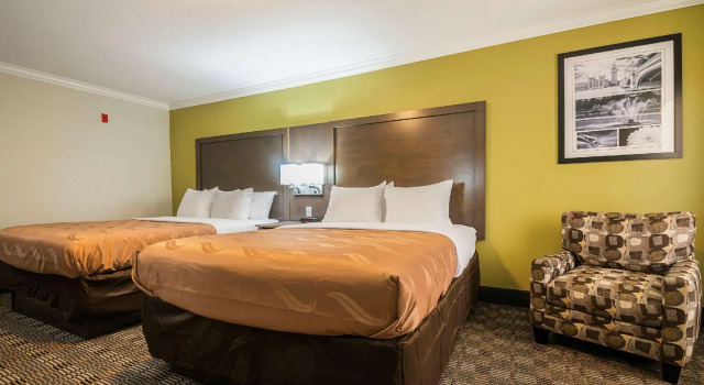 Четырёхместный номер Standard Quality Inn DeRidder