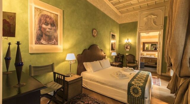 Hemeras Boutique House Montenapoleone, Забронировать Бутик-отель Отели Милана с парковкой, рядом с Улица Виа-Манцони, Парковка