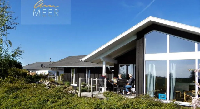Schwarzes Holzferienhaus mit Sauna -- FELDRAIN -- an der Ostsee, Zierow bei Wismar, 4-6 Personen, Забронировать Отель Висмар Мекленбург-Померания