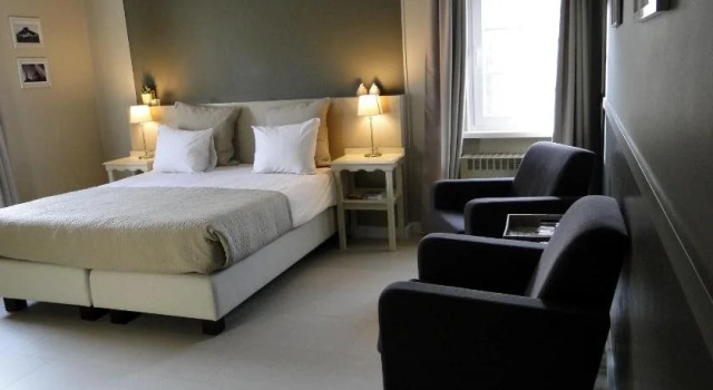 B&B Maris Logies, Book Hotel Hotels in Hasselt with Parking, Parking