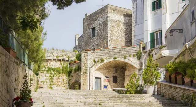 Dimora Francesca, Book Hotel Hotels in Conversano with Parking, Parking